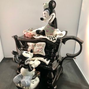 DISNEY CARDEW DESIGN MICKEY/MINNIE PIANO TEAPOT
